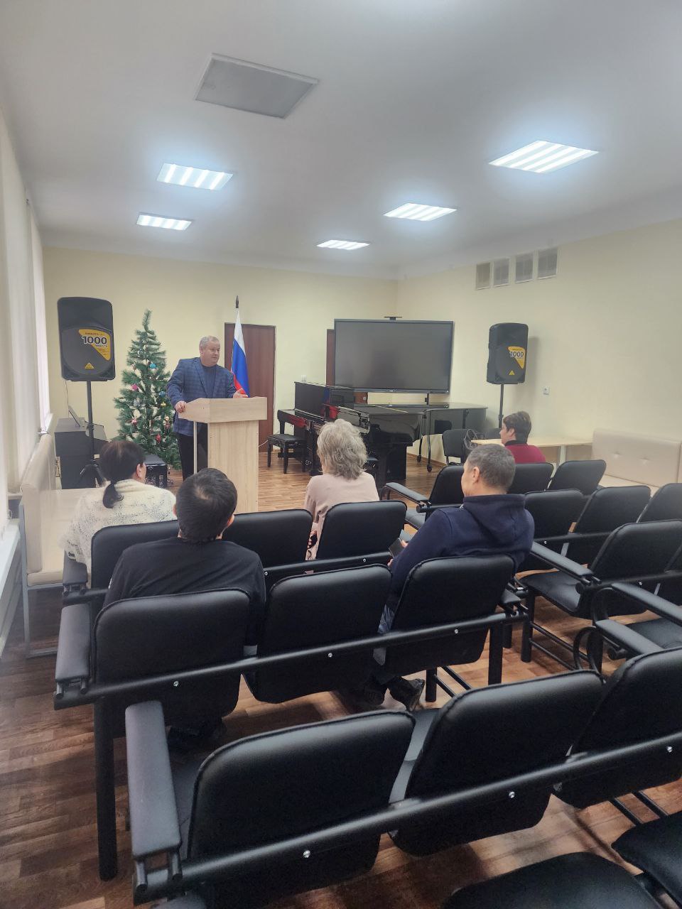 14 января 2026 года состоялась встреча депутата Тельмановского муниципального совета Владимира Ермака с трудовым коллективом Муниципального бюджетного учреждения дополнительного образования «Тельмановская детская...