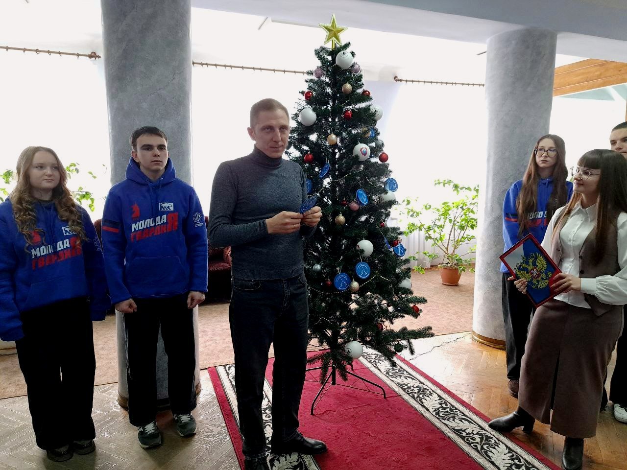 В Шахтерском округе состоялось благотворительное мероприятие «Елка желаний» В Шахтерском округе состоялось благотворительное мероприятие «Елка желаний»