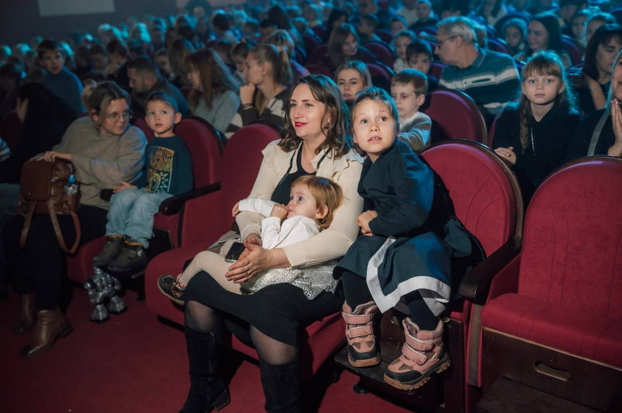 Донецкий театр кукол завершил новогоднюю программу Донецкий театр кукол завершил новогоднюю программу