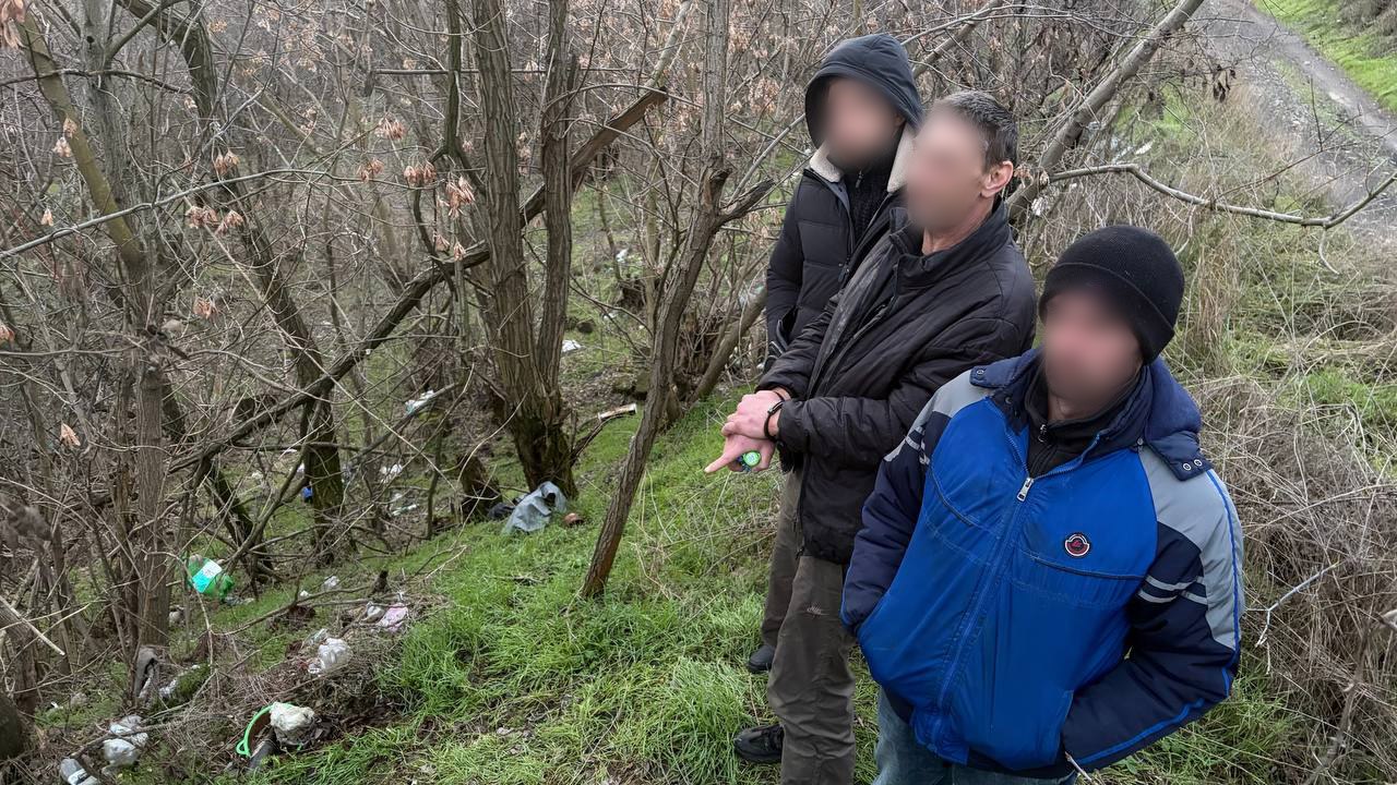 Полицейские пресекли попытку незаконного сбыта наркотиков Полицейские пресекли попытку незаконного сбыта наркотиков