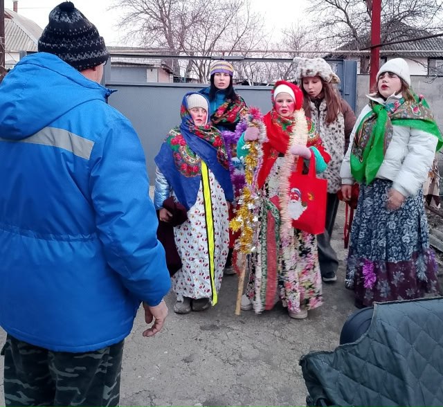 В Старобешевском округе прошло праздничное щедрование на Старый Новый год В Старобешевском округе прошло праздничное щедрование на Старый Новый год