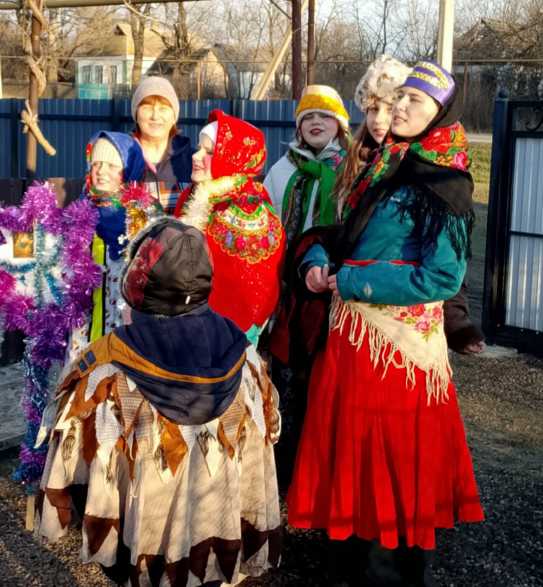 В Старобешевском округе прошло праздничное щедрование на Старый Новый год В Старобешевском округе прошло праздничное щедрование на Старый Новый год