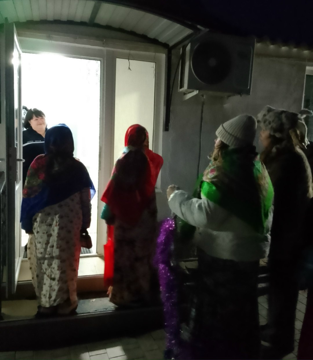 В Старобешевском округе прошло праздничное щедрование на Старый Новый год В Старобешевском округе прошло праздничное щедрование на Старый Новый год