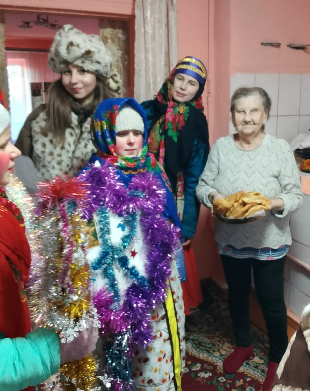 В Старобешевском округе прошло праздничное щедрование на Старый Новый год В Старобешевском округе прошло праздничное щедрование на Старый Новый год