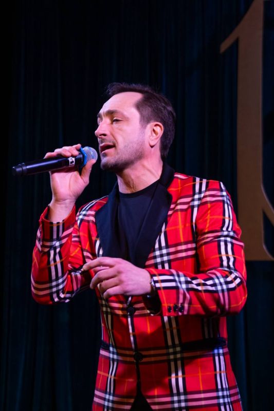 Михаил Желтяков: 17 января, в День артиста, в Гостиной на Садовом Донецкого музыкально-драматического театра им. М.М. Бровуна собрали легенд театрального искусства Донецкой Народной Республики – ветеранов Донбасс Оперы... Михаил Желтяков: 17 января, в День артиста, в Гостиной на Садовом Донецкого музыкально-драматического театра им. М.М. Бровуна собрали легенд театрального искусства Донецкой Народной Республики – ветеранов Донбасс Оперы...