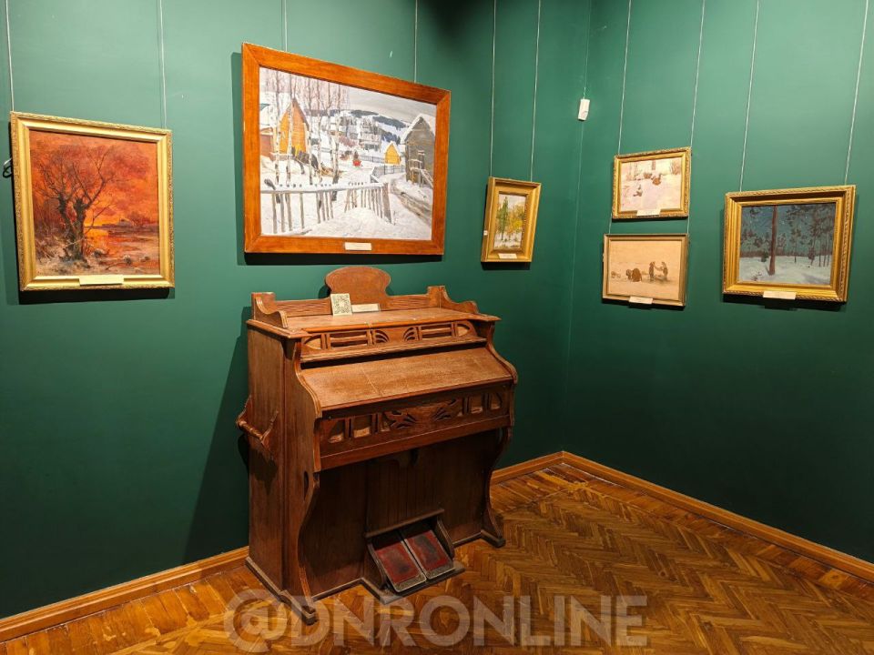 В Донецке продолжается экспозиция «Диалог сквозь столетия» В Донецке продолжается экспозиция «Диалог сквозь столетия»