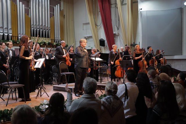 «Звезды XXI века» на донецком музыкальном небосклоне «Звезды XXI века» на донецком музыкальном небосклоне