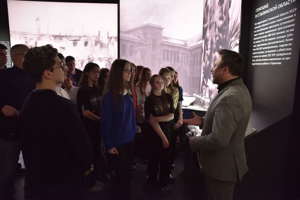 В Дотнецке открыт Музей героев подполья В Дотнецке открыт Музей героев подполья