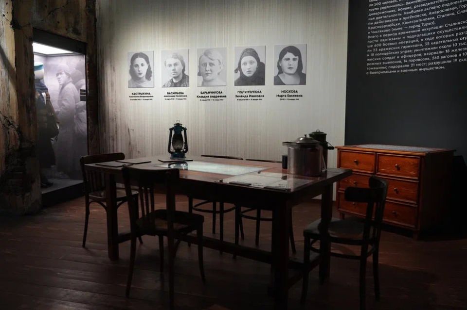 Михаил Желтяков: Вместе с заместителем Председателя Правительства ДНР Кириллом Макаровым принял участие в открытии Музея героев подполья Донецка Михаил Желтяков: Вместе с заместителем Председателя Правительства ДНР Кириллом Макаровым принял участие в открытии Музея героев подполья Донецка