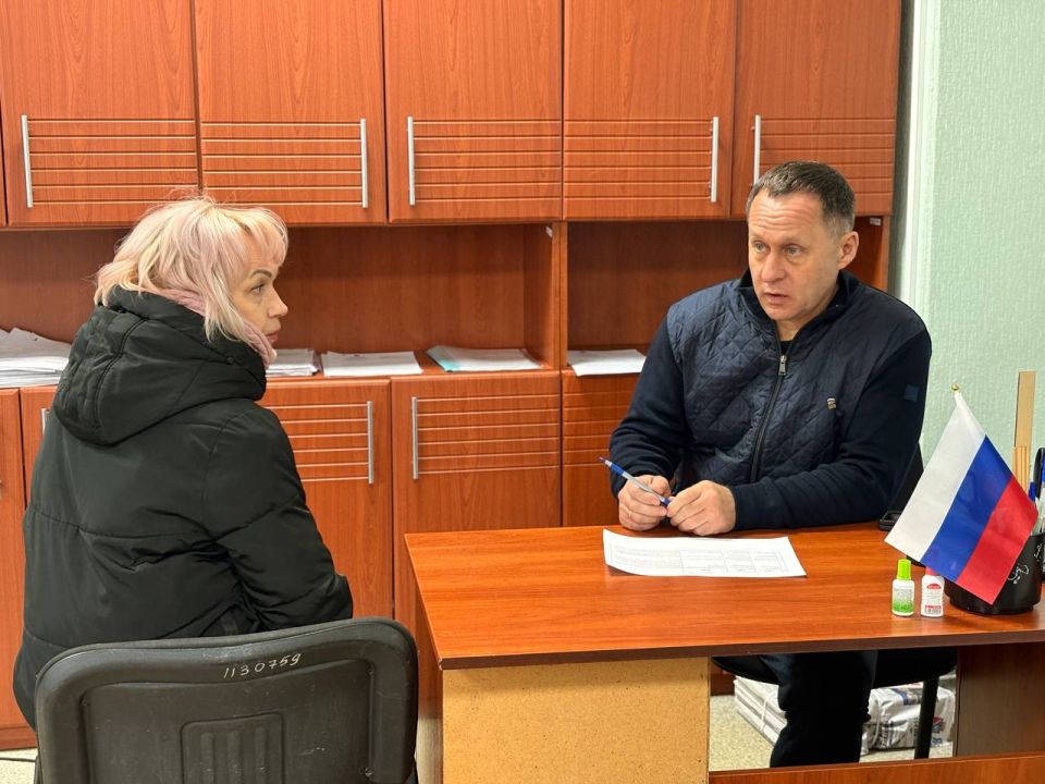 Александр Пеняев: Повестку сегодняшнего приема, который традиционно провел в администрации округа, во многом определили последствия чрезвычайной ситуации, оставившей в понедельник без электроснабжения значительную часть...