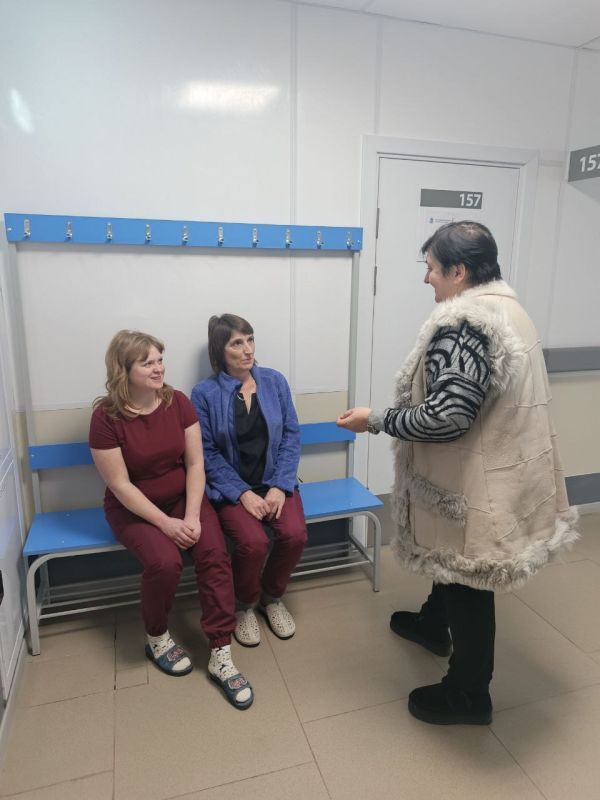 Провела информационную встречу с сотрудниками ГБУ ДНР "Волновахская районная больница", посвященную профилактике инфарктов и инсультов