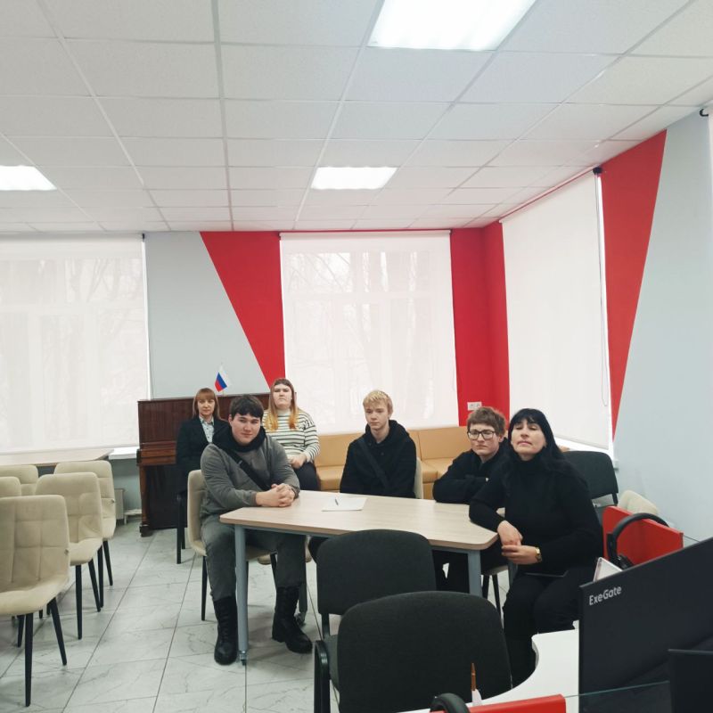 Игорь Мартынов: Конкурсно-игровая программа «Виват, студент» Игорь Мартынов: Конкурсно-игровая программа «Виват, студент»