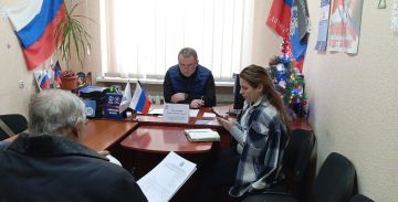 Елена Синецкая: Сегодня, 22 января, первый заместитель руководителя Управы Калининского внутригородского района Администрации городского округа Донецк Роман Емельянов провел приём граждан в общественной приёмной...