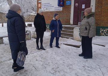 22 января заведующий Рассыпнянским территориальным сектором Александра Кендысь провела встречу с населением по ул. Чекистов