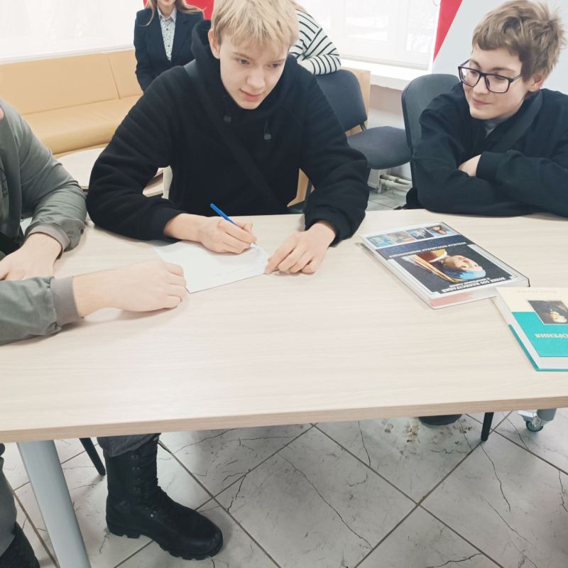 Игорь Мартынов: Конкурсно-игровая программа «Виват, студент» Игорь Мартынов: Конкурсно-игровая программа «Виват, студент»