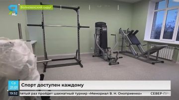 Пуровчане помогли обустроить спортзал в селе Ближнее Волновахского округа