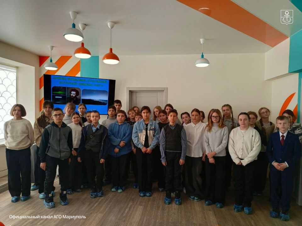 Для мариупольских школьников провели мероприятия к 185-летию со дня рождения Архипа Куинджи Для мариупольских школьников провели мероприятия к 185-летию со дня рождения Архипа Куинджи