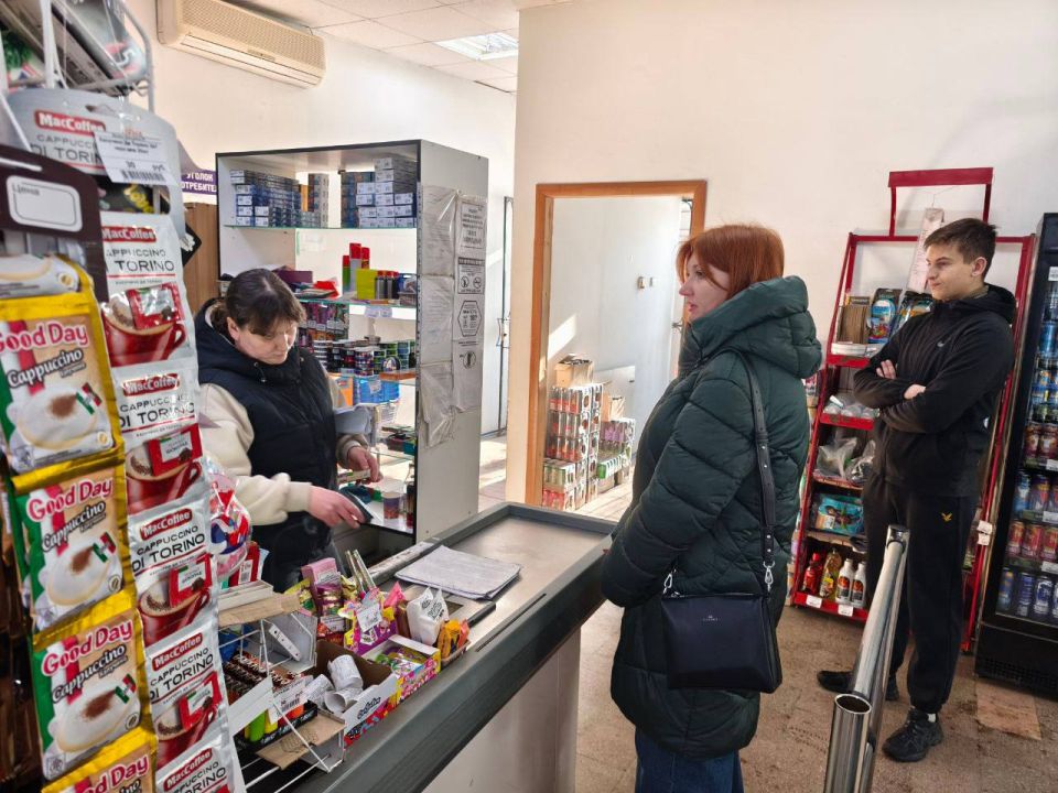 Комитет Народного контроля Мангушского муниципального округа совместно с Сектором торговли Администрации Мангушского муниципального округа провели плановый рейд в с. Юрьевка, ул. Набережная, 47 магазин «Жемчужина», с целью... Комитет Народного контроля Мангушского муниципального округа совместно с Сектором торговли Администрации Мангушского муниципального округа провели плановый рейд в с. Юрьевка, ул. Набережная, 47 магазин «Жемчужина», с целью...