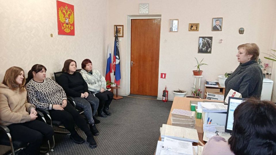 22 января заместитель руководителя Управы Советского внутригородского района Администрации городского округа Макеевка Надежда Прокапович провела встречу с трудовым коллективом Советского отдела записи актов гражданского...