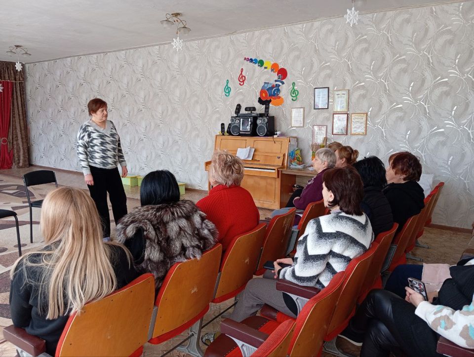 21 января заместитель главы Администрации городского округа Макеевка Ирина Лях провела встречу с трудовым коллективом ГКДОУ «Детский сад № 194 общеразвивающего вида городского округа Макеевка» ДНР 21 января заместитель главы Администрации городского округа Макеевка Ирина Лях провела встречу с трудовым коллективом ГКДОУ «Детский сад № 194 общеразвивающего вида городского округа Макеевка» ДНР