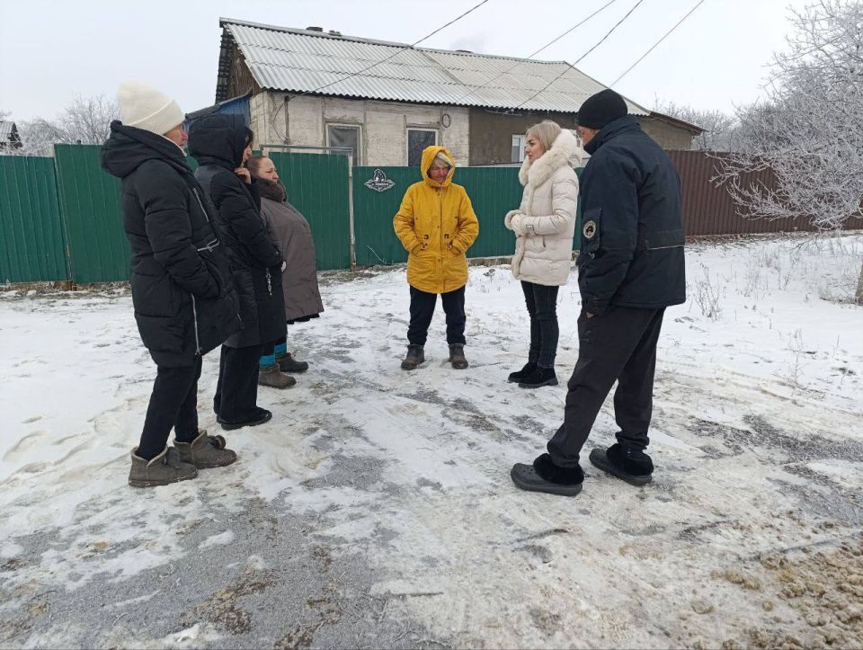 21 января заместитель главы Администрации городского округа Макеевка Ирина Лях провела встречу с трудовым коллективом ГКДОУ «Детский сад № 194 общеразвивающего вида городского округа Макеевка» ДНР 21 января заместитель главы Администрации городского округа Макеевка Ирина Лях провела встречу с трудовым коллективом ГКДОУ «Детский сад № 194 общеразвивающего вида городского округа Макеевка» ДНР