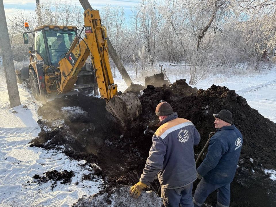 Роман Конев: ФИЛИАЛ «ГОРЛОВКАТЕПЛОСЕТЬ» ГУП ДНР «ДОНБАССТЕПЛОЭНЕРГО» Роман Конев: ФИЛИАЛ «ГОРЛОВКАТЕПЛОСЕТЬ» ГУП ДНР «ДОНБАССТЕПЛОЭНЕРГО»
