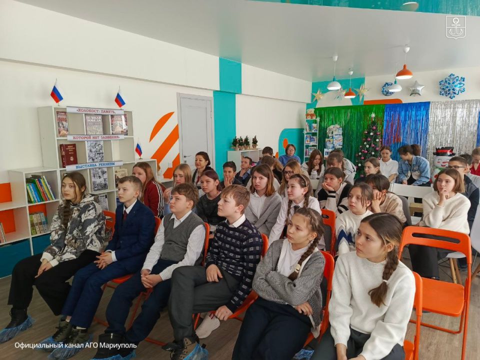 Для мариупольских школьников провели мероприятия к 185-летию со дня рождения Архипа Куинджи Для мариупольских школьников провели мероприятия к 185-летию со дня рождения Архипа Куинджи