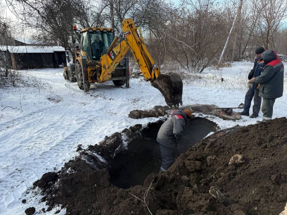 Роман Конев: ФИЛИАЛ «ГОРЛОВКАТЕПЛОСЕТЬ» ГУП ДНР «ДОНБАССТЕПЛОЭНЕРГО» Роман Конев: ФИЛИАЛ «ГОРЛОВКАТЕПЛОСЕТЬ» ГУП ДНР «ДОНБАССТЕПЛОЭНЕРГО»