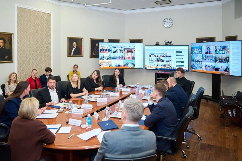 Молодёжный совет Минкультуры ДНР принял участие в «Прямой линии» с Министром культуры Российской Федерации Молодёжный совет Минкультуры ДНР принял участие в «Прямой линии» с Министром культуры Российской Федерации