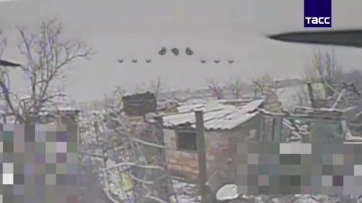 ВС РФ уничтожили два пункта управления беспилотниками, два наземных робота и бронеавтомобиль HMMWV противника в районе Константиновки в ДНР