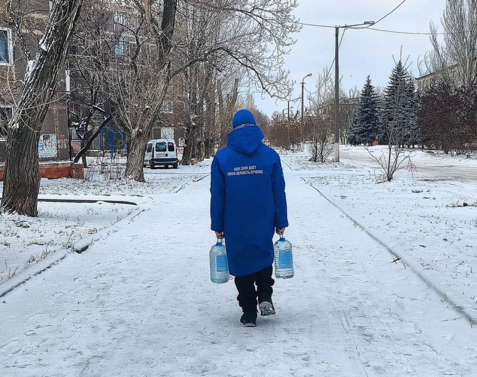 Молодёжка не оставляет в беде Молодёжка не оставляет в беде