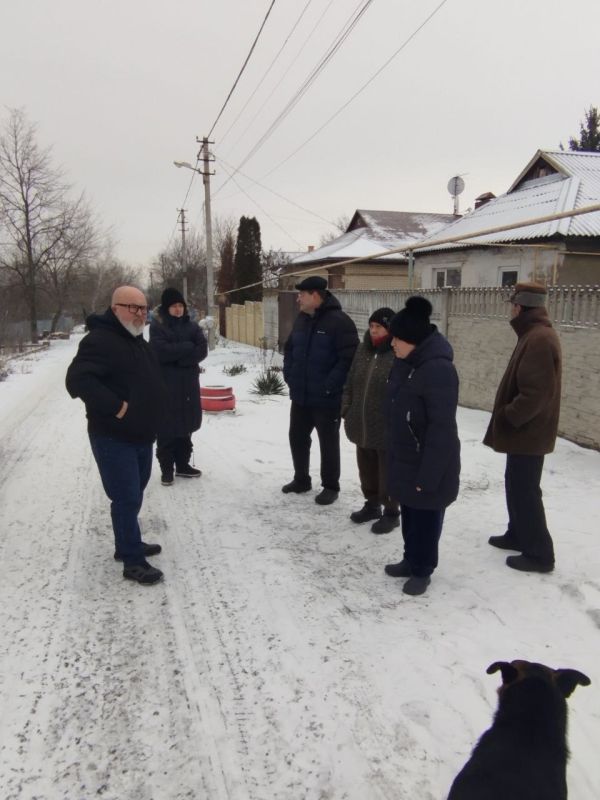 По поручению Главы ДНР Дениса Пушилина 02.02.2026 по адресу: г.Донецк, ул. Батенко,56 состоялась встреча с жителями, на которой присутствовал первый заместитель руководителя Управы Ленинского внутригородского района Тимур... По поручению Главы ДНР Дениса Пушилина 02.02.2026 по адресу: г.Донецк, ул. Батенко,56 состоялась встреча с жителями, на которой присутствовал первый заместитель руководителя Управы Ленинского внутригородского района Тимур...