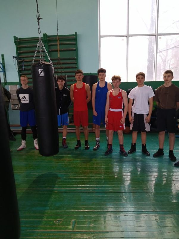 Первенство по боксу. 31 января в городе Енакиево в рамках партийного проекта «Детский спорт» Единой России прошло Открытое первенство спортивной школы городского округа Енакиево по боксу Первенство по боксу. 31 января в городе Енакиево в рамках партийного проекта «Детский спорт» Единой России прошло Открытое первенство спортивной школы городского округа Енакиево по боксу