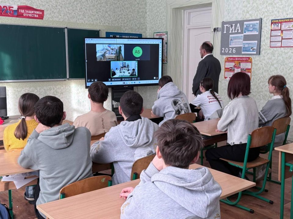 Школы Докучаевска и Якутии провели более 10 телемостов Школы Докучаевска и Якутии провели более 10 телемостов