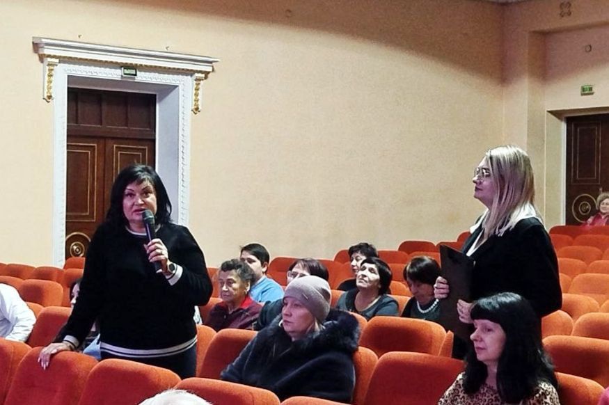 Активистки партийного проекта «Женское движение Единой России» совместно с куратором проекта «Управдом» в Торезе Николаем Лобадюком и командой «Народного контроля» города Тореза организовали значимую встречу, объединившую на... Активистки партийного проекта «Женское движение Единой России» совместно с куратором проекта «Управдом» в Торезе Николаем Лобадюком и командой «Народного контроля» города Тореза организовали значимую встречу, объединившую на...