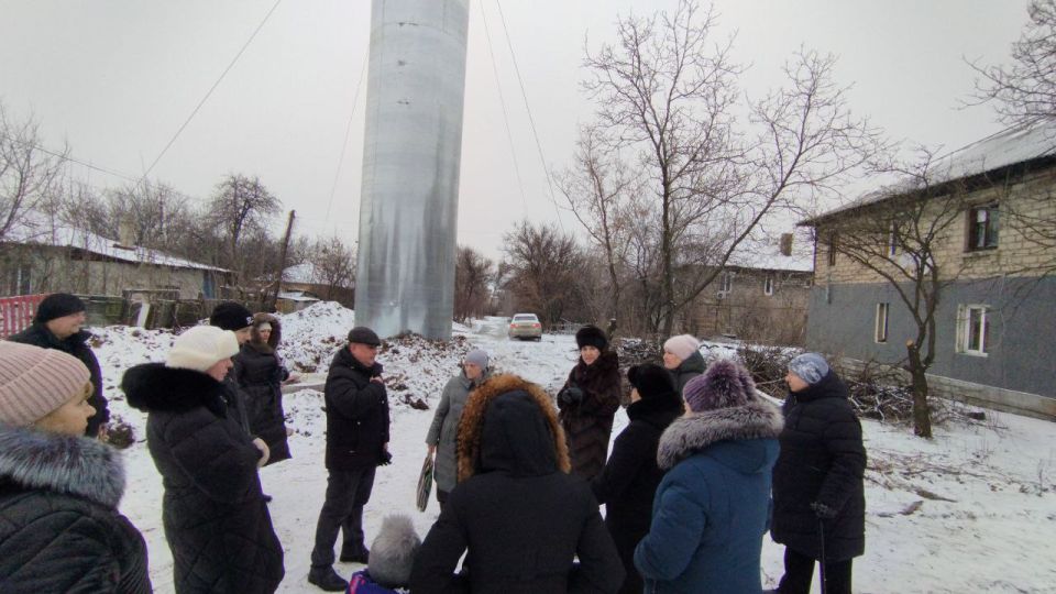 По поручению Главы ДНР Дениса Пушилина под эгидой Единой России проводятся встречи с населением для выявления проблемных вопросов на подведомственной территории По поручению Главы ДНР Дениса Пушилина под эгидой Единой России проводятся встречи с населением для выявления проблемных вопросов на подведомственной территории