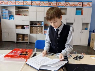 Виктория Мельникова: 9-летний Иван Сидоренко из Донецка победил на международном конкурсе "Учёные будущего"