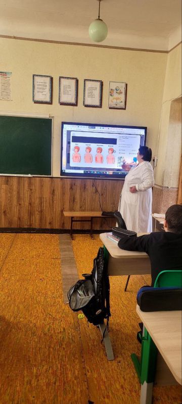Медицинской сестрой кабинета по оказанию медицинской помощи несовершеннолетним Андреевской амбулатории ОПСМ была проведена беседа с обучающимися 6-7 классов на тему: "Профилактика кори" Медицинской сестрой кабинета по оказанию медицинской помощи несовершеннолетним Андреевской амбулатории ОПСМ была проведена беседа с обучающимися 6-7 классов на тему: "Профилактика кори"