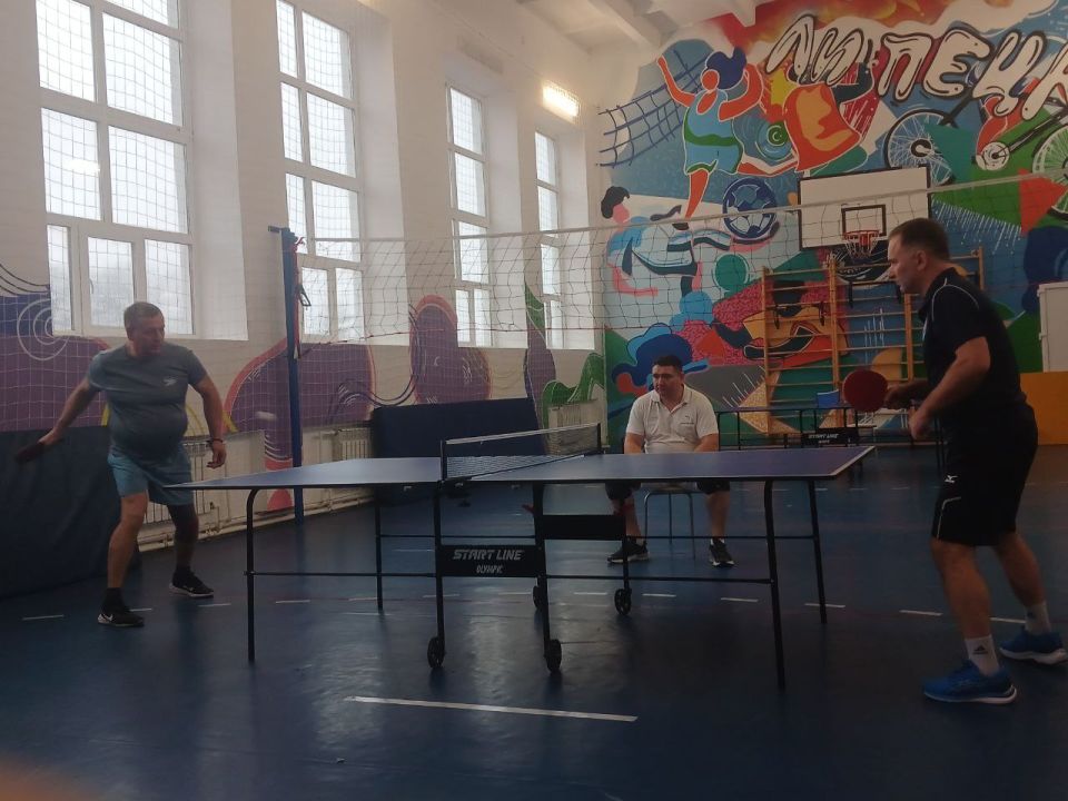 31 января в пгт Володарское в рамках Года Единства народов России на базе спортивного зала Володарской школы № 2 прошел открытый турнир по настольному теннису среди мужчин Володарского муниципального округа 31 января в пгт Володарское в рамках Года Единства народов России на базе спортивного зала Володарской школы № 2 прошел открытый турнир по настольному теннису среди мужчин Володарского муниципального округа