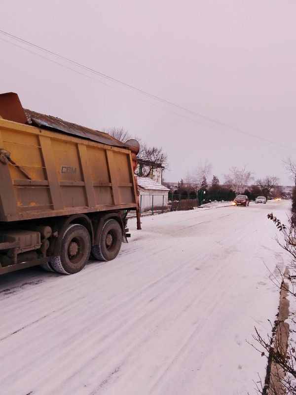 Борис Трима: В связи с ухудшением погодных условий и выпадением осадков в округе усилены работы по зимнему содержанию автомобильных дорог и тротуаров Борис Трима: В связи с ухудшением погодных условий и выпадением осадков в округе усилены работы по зимнему содержанию автомобильных дорог и тротуаров