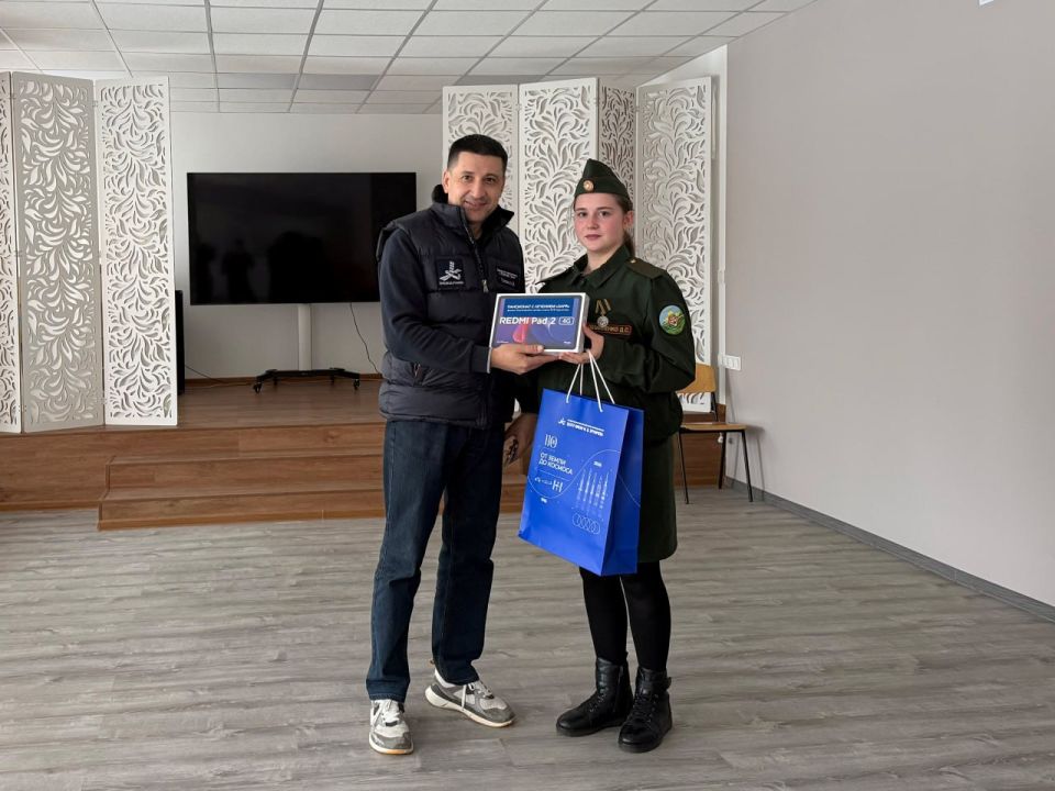 Александр Шатов: Представители Космического центра имени М.В. Хруничева исполнили мечты детей Шахтерского округа Александр Шатов: Представители Космического центра имени М.В. Хруничева исполнили мечты детей Шахтерского округа