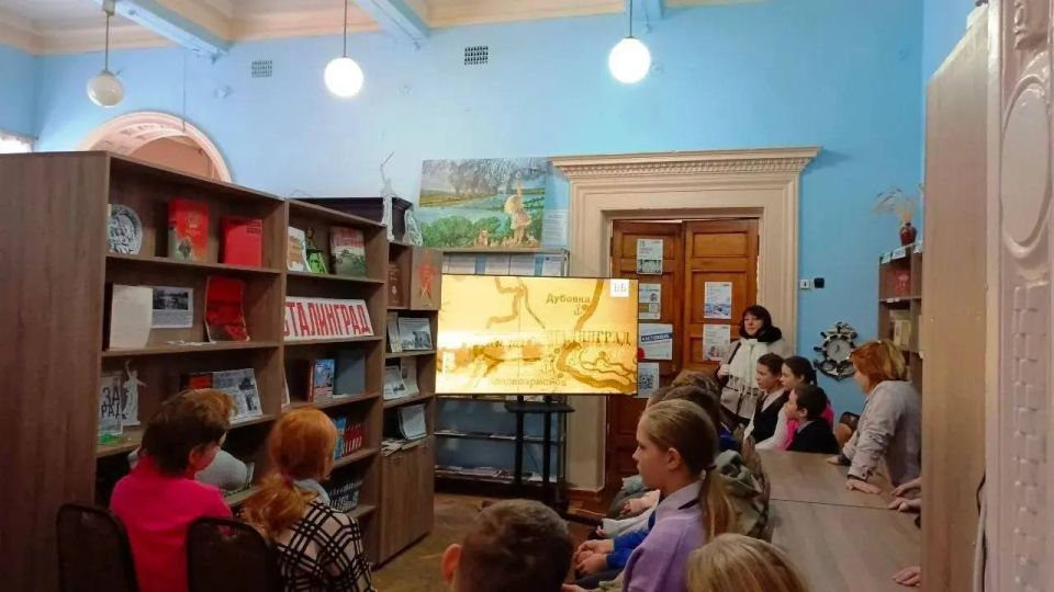 2 февраля - День полного разгрома советскими войсками немецко-фашистских войск в Сталинградской битве 2 февраля - День полного разгрома советскими войсками немецко-фашистских войск в Сталинградской битве