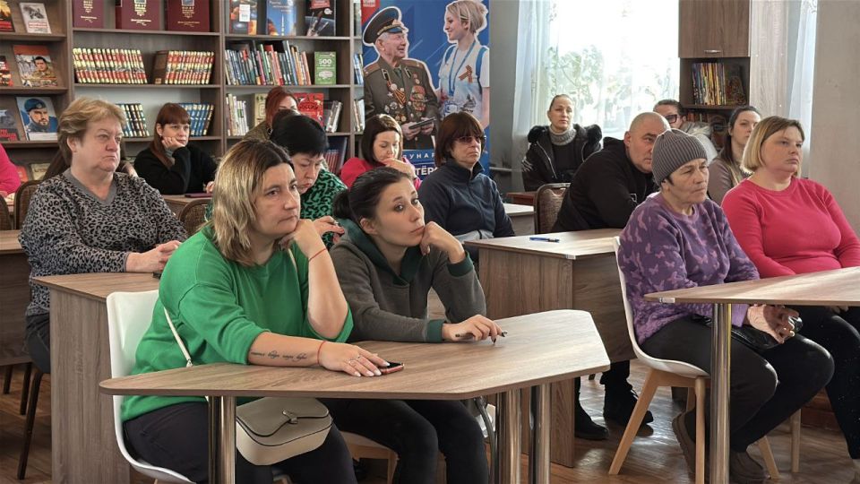 В Зугрэсе прошла деловая игра о социальном предпринимательстве! В Зугрэсе прошла деловая игра о социальном предпринимательстве!