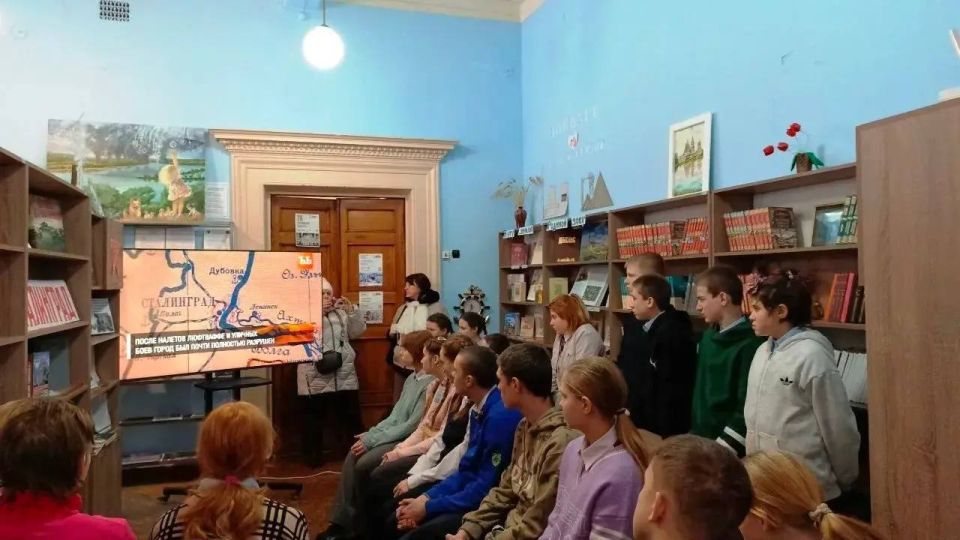 2 февраля - День полного разгрома советскими войсками немецко-фашистских войск в Сталинградской битве 2 февраля - День полного разгрома советскими войсками немецко-фашистских войск в Сталинградской битве