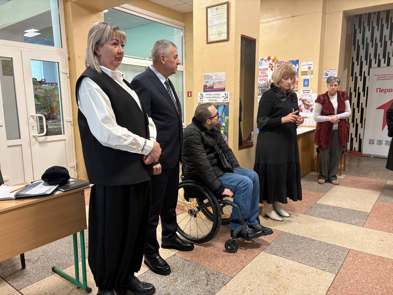 Татьяна Копылова: Сегодня, 3 февраля, руководитель Управы Ворошиловского внутригородского района Администрации городского округа Донецк Копылова Татьяна, депутат Донецкого Городского совета Либерман Эдуард и член Комитета...