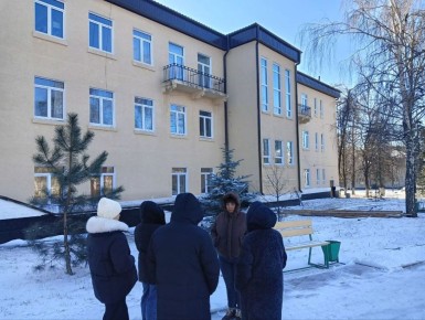 03 февраля 2026 года заместитель председателя Дебальцевского городского совета Анастасия Костина провела рабочую встречу с жителями города, посвящённую некачественной работе управляющей компании