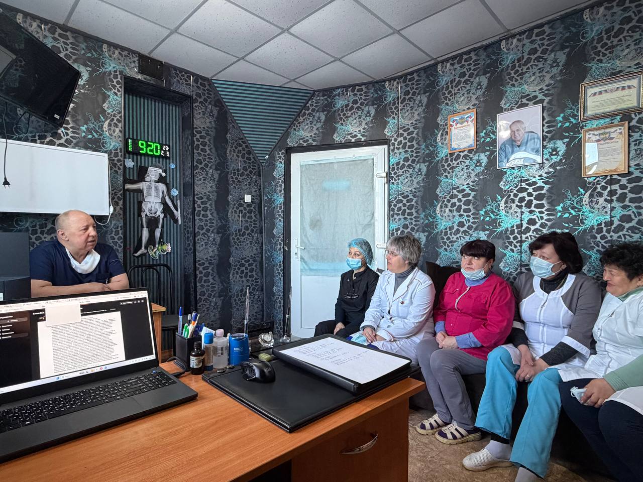 29 января 2026 года в общественной приёмной Всероссийской политической партии «Единая Россия» города Дебальцево депутат Дебальцевского городского совета Роман Кукса провёл личный приём граждан 29 января 2026 года в общественной приёмной Всероссийской политической партии «Единая Россия» города Дебальцево депутат Дебальцевского городского совета Роман Кукса провёл личный приём граждан