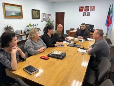 ������� �������: �������, 3 �������, ������ ����������� ��������� �� ������� �������� � �������� ������������ ����� � ������������� ����������� ������������� ������������� ������