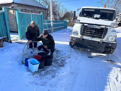 Валентина Харлашка: Сегодня провела мониторинг подвоза воды в Червоногвардейском внутригородском районе по улицам Трускавецкая, Теплогорская, Тевосяна и в пер