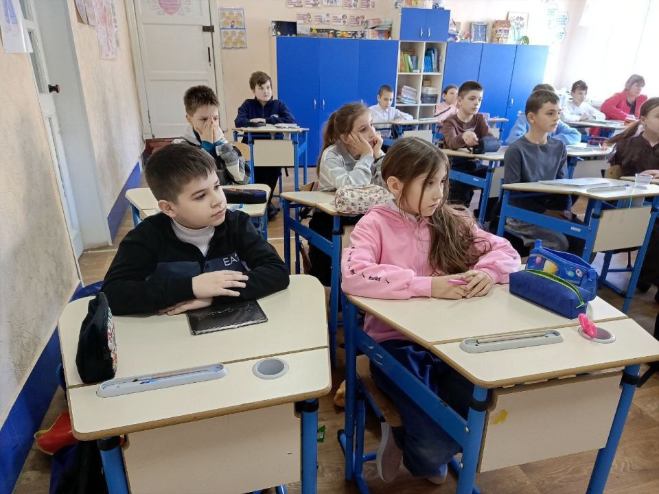 В средней школе №60 прошел час духовности В средней школе №60 прошел час духовности